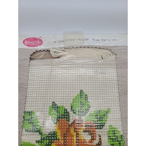 Wonderart Vtg Rose Trio Needlecraft 14" Pillow Quickpoint New Open Box Needlept - Picture 2 of 6